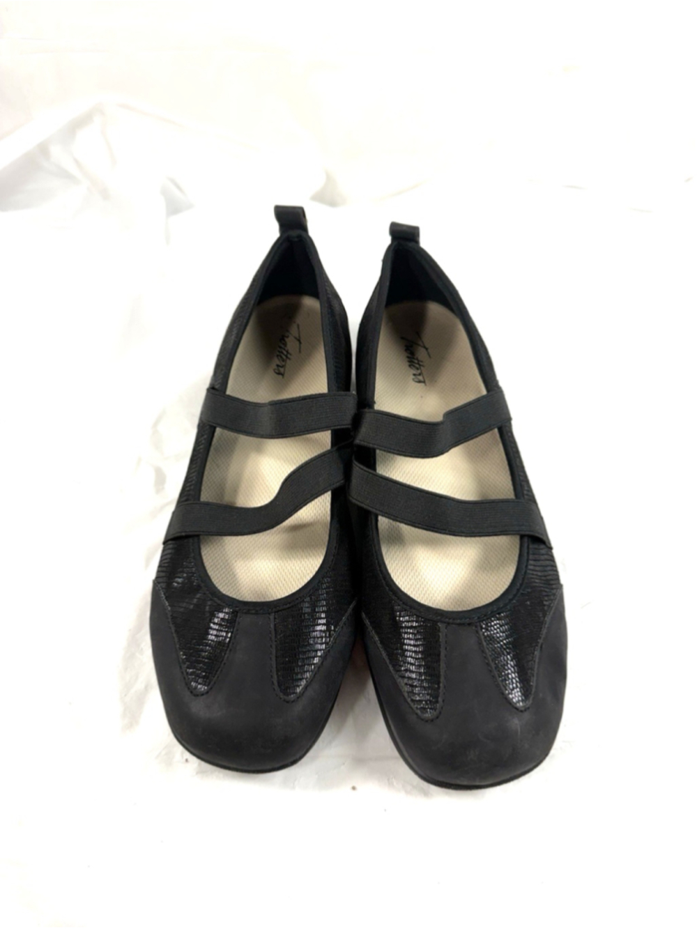 Trotters Josie Mary Jane Flats Shoes Size 10 WW